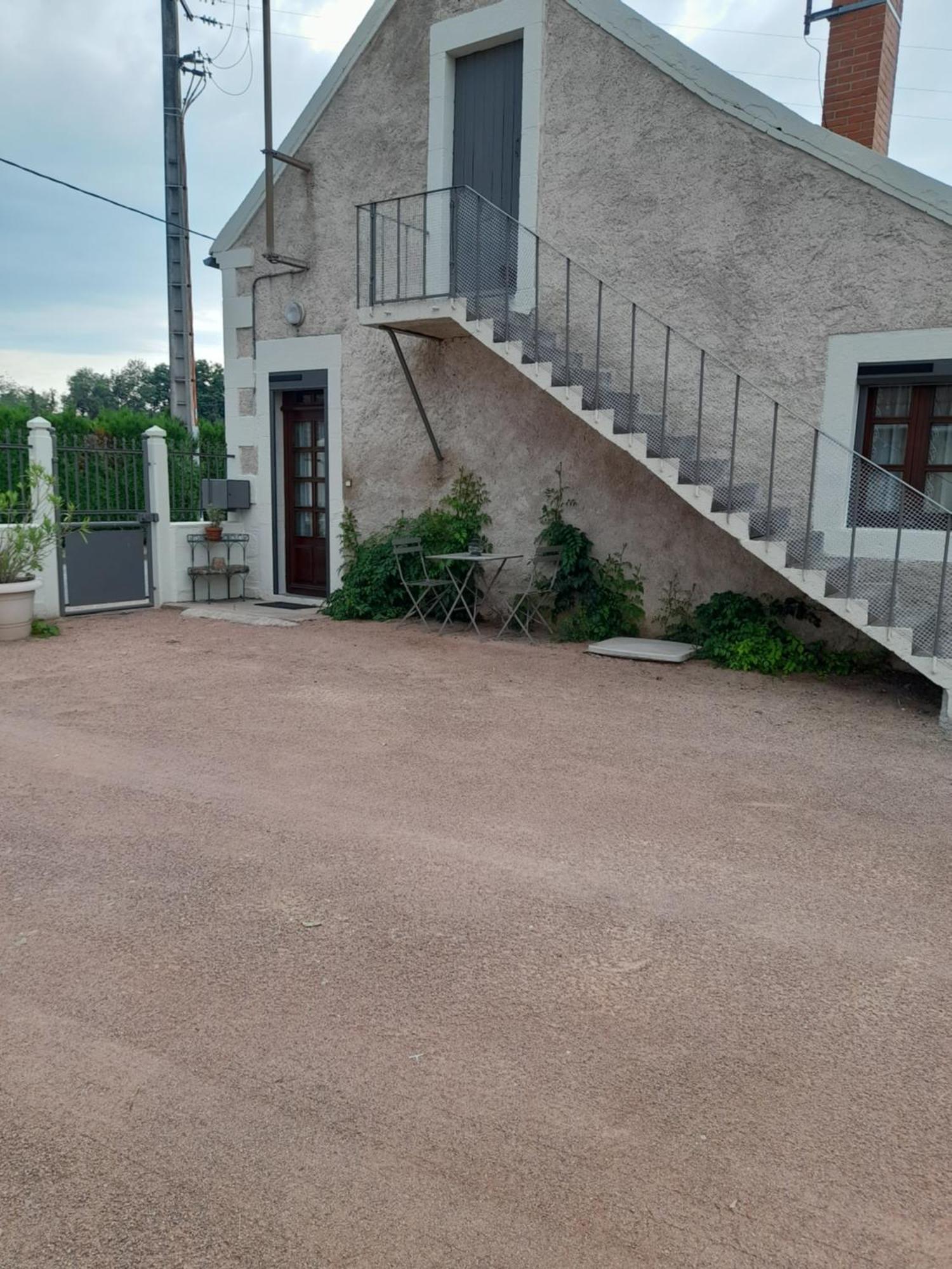 Maison Proche Le Pal 4Kms Thiel-sur-Acolin Экстерьер фото